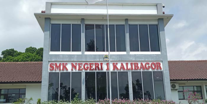 2. SMK Negeri 1 Kalibagor