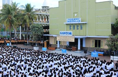 7. Pondok Pesantren Darussalam Gontor Jawa Timur